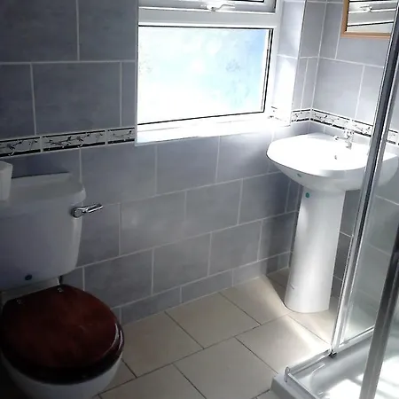 Noirin's Homes شاليه *